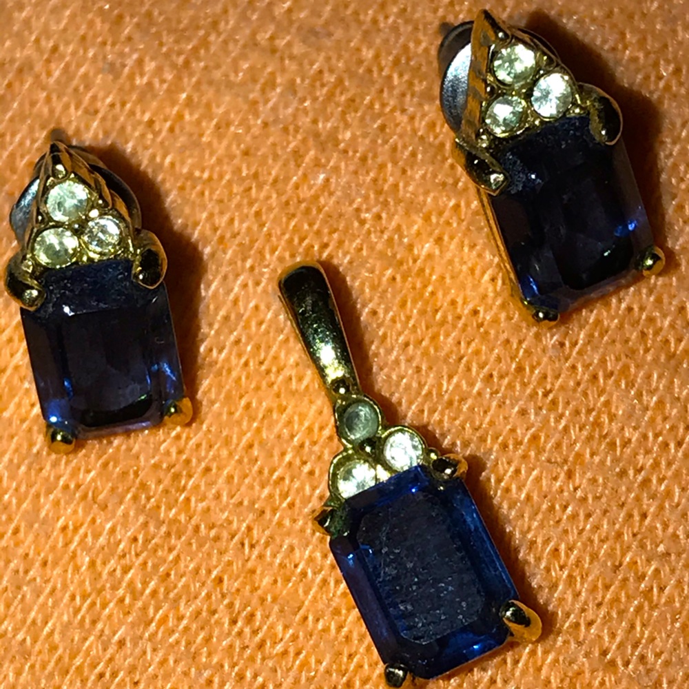 Sapphire emerald cut earrings and pendant